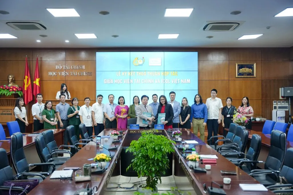 ICDL Vietnam Signs Strategic Memorandum of Understanding (MoU) with Academy of Finance (AOF) in Vietnam