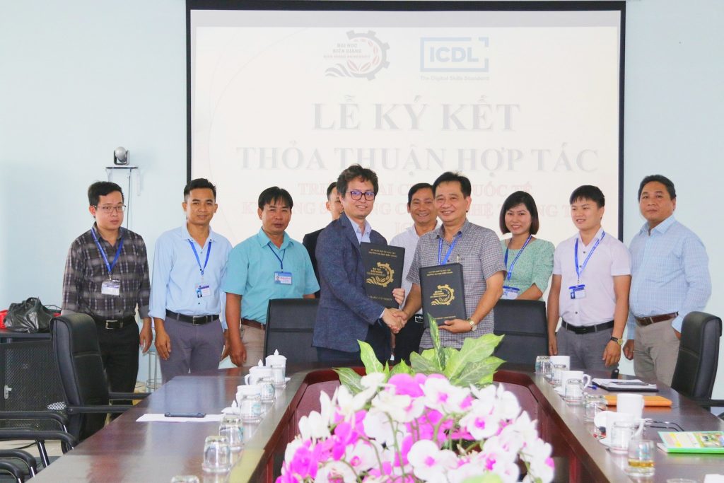 MOU signing ceremony between Kien Giang University and ICDL Vietnam